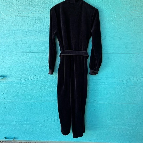 VINTAGE BLACK VELVET SATIN 90’s Y2K JUMPSUIT BELTED SIZE SMALL EUC - Picture 3 of 15